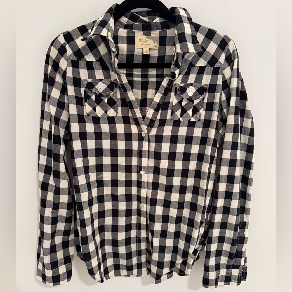 Elizabeth and James Black Plaid Shirt - Picture 1 of 3